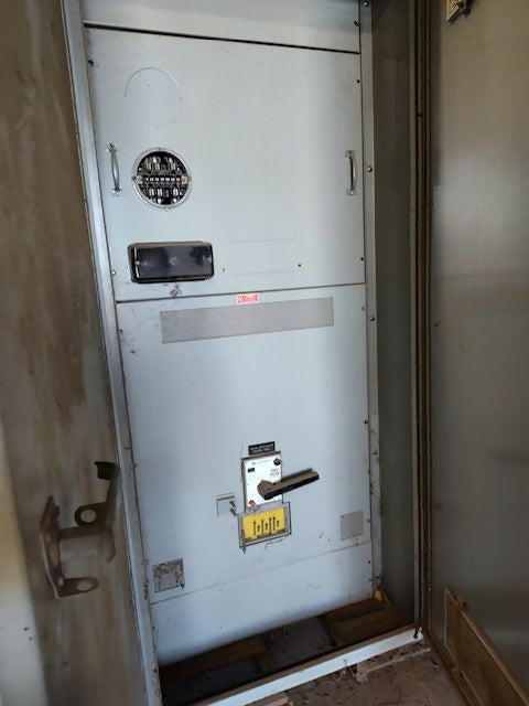 GE 3000A outdoor switchgear lineup, 480V, used — Electrical Trader