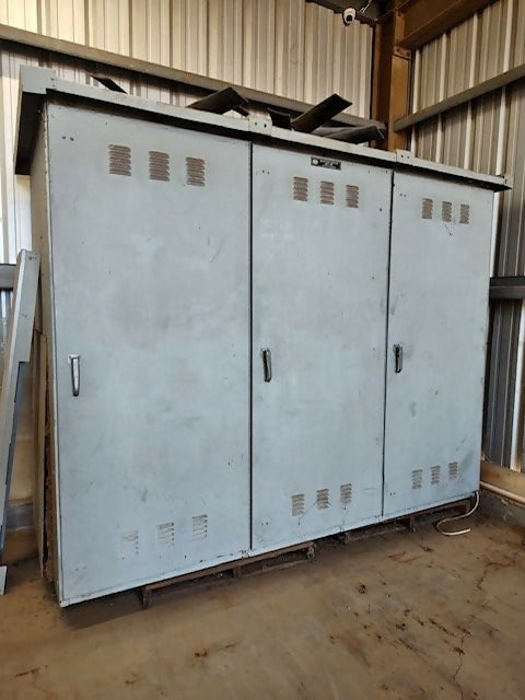 GE 3000A outdoor switchgear lineup, 480V, used — Electrical Trader