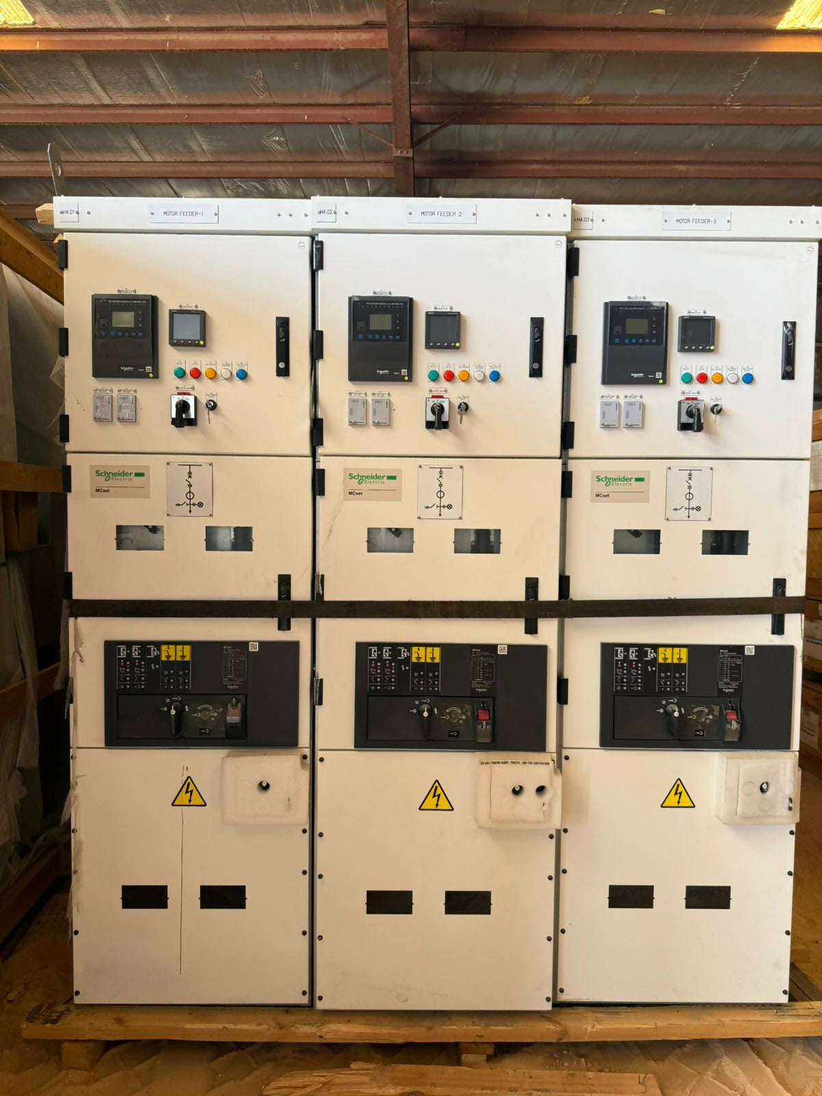 MCset switch gear 13.8kv Schneider electric