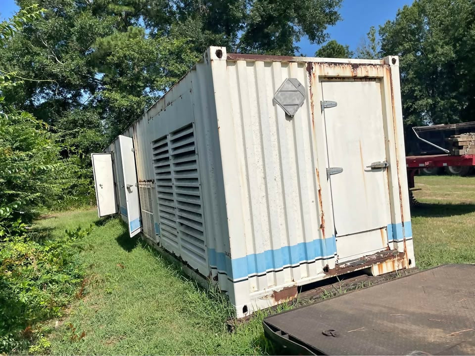 F.G. Wilson 1100 kW Diesel Generator – 12V149 Detroit – 480/277V – Containerized