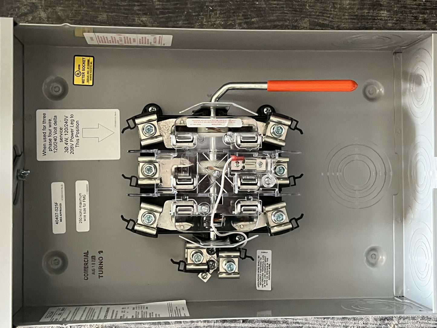 Talon Ringless meter Socket